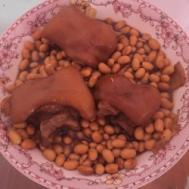 红烧猪脚炖黄豆的做法图解