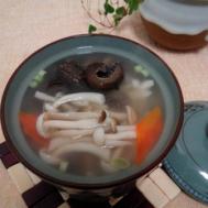 海参龙骨汤的吃法