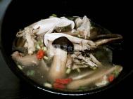 姬松茸杂菌鸡汤的吃法
