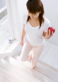 经期减肥会导致月经量变少吗？