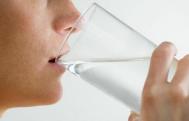 老年人睡前多喝水可预防脑血栓