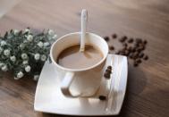 喝咖啡超过三杯会导致胸部变小吗？