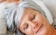 老年人冬季养生保健 睡眠要重视