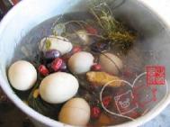 三月三地菜煮鸡蛋的吃法