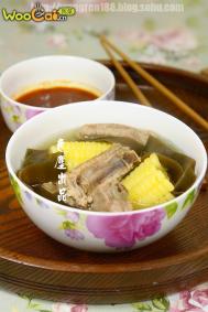 怎么做玉米海带排骨汤——营养快餐好吃