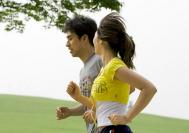 跑步减肥的正确方法-每天跑步多久能减肥？