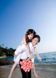 Photoshop调出海景婚纱片漂亮的霞光色教程