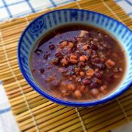 正宗去湿养生红豆薏米双麦粥的做法