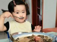 小孩子不吃饭怎么办 改善宝宝味口的办法