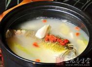 清炖鱼汤的家常做法 美味鱼汤在家做