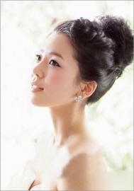 韩式丸子头新娘发型