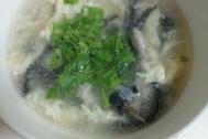 蟹味菇木耳鸡蛋汤的菜谱教程