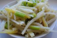 怎么做芹菜土豆丝好吃 怎样做芹菜土豆丝好吃