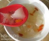 银耳雪梨红枣汤的做法 银耳雪梨红枣汤最正宗的做法