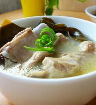 最正宗海带排骨汤的做法 海带排骨汤的做法