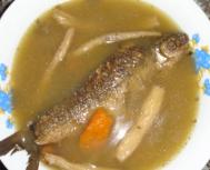 粉葛鲮鱼汤怎样做好吃 粉葛鲮鱼汤最正宗的做法