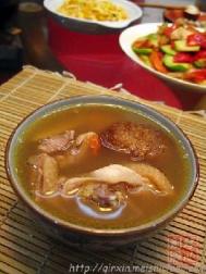 猴头菇鸡汤怎样吃 猴头菇鸡汤的家常做法