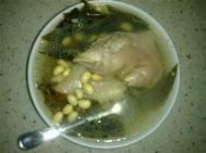 猪脚黄豆汤的家常做法 猪脚黄豆汤怎么吃