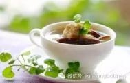 西兰花香菇木耳肉片汤的吃法 西兰花香菇木耳肉片汤的家常做法