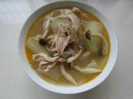 蟹味菇土鸡汤怎样做 蟹味菇土鸡汤的家常做法