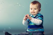 婴儿湿疹怎么办 吃什么奶粉？