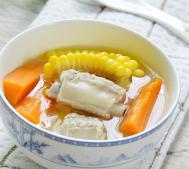 最正宗玉米排骨汤的做法 怎样做玉米排骨汤
