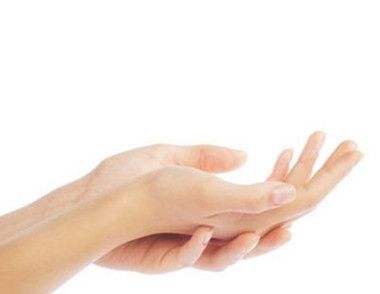 怎么保养手部肌肤 怎么让手更加的精致