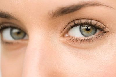 如何解决眼周的假期综合症：黑眼圈