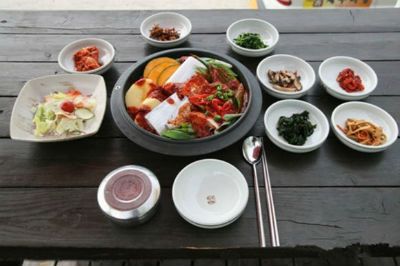 韩国人吃饭有什么礼仪 韩国的饮食礼仪有哪些