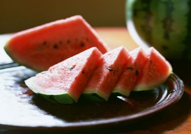 坐月子可不可以吃西瓜 坐月子吃西瓜有哪些好处