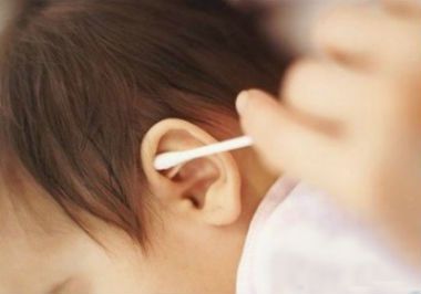 如何护理小孩的耳朵 正确护理宝宝的耳朵