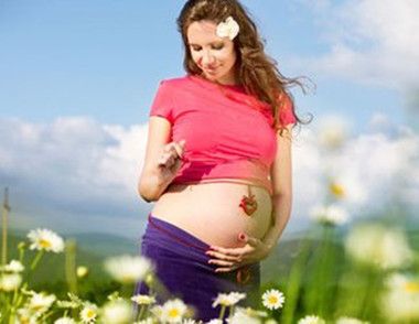 孕妇吃哪些胎儿皮肤白 吃什么胎儿皮肤白