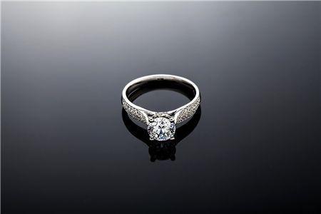 怎么购买钻戒 如何选购结婚戒指