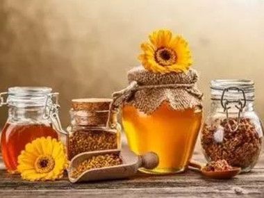 什么食物不能和蜂蜜一起吃 和蜂蜜一起吃会中毒的食物