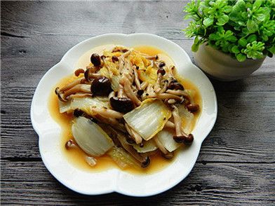 白菜炒蟹味菇怎么做 白菜炒蟹味菇的做法