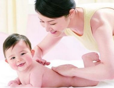 婴儿头面部按摩手法 如何给婴儿做按摩