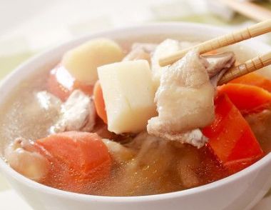 萝卜炖鸡汤的做法及营养价值
