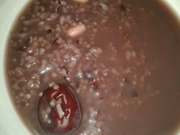 黑米红枣粥的做法 黑米红枣粥如何做好吃