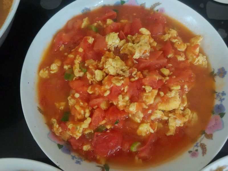 西红柿炒鸡蛋怎么吃最好 西红柿炒鸡蛋的家常做法