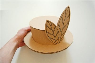 瓦楞纸手工作品：瓦楞纸帽子