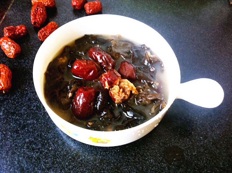 黑木耳红枣汤最正宗的做法 黑木耳红枣汤的做法