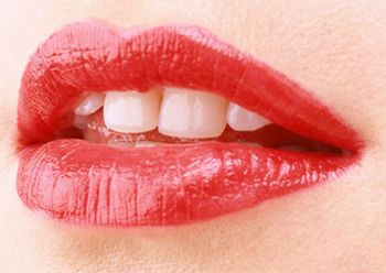 怎么预防漂唇后嘴唇起泡 漂唇起泡是什么原因