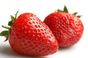 吃草莓有什么好处 草莓的功效有哪些
