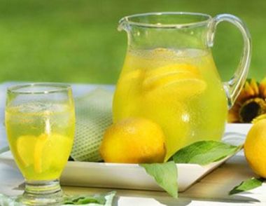 柠檬蜂蜜水的功效有哪些