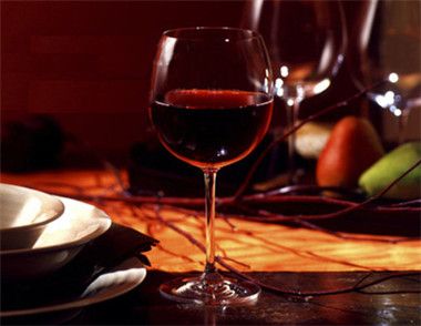 葡萄酒怎么自制 葡萄酒的酿造方法