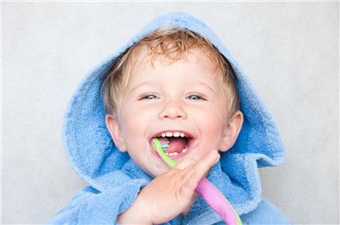 宝宝应该如何选牙刷 宝宝选牙刷方法