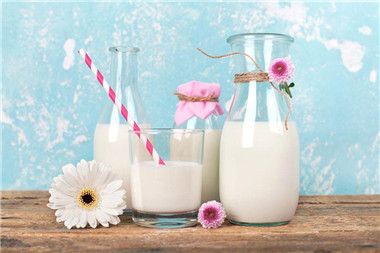 牛奶怎么喝才美白 喝牛奶美白的方法
