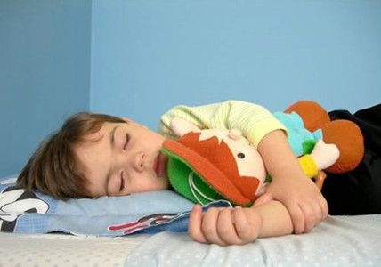 与孩子分开睡 父母要学会哪些技巧