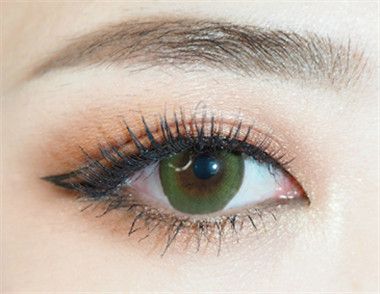 眼妆怎么画 教你最简单的眼妆化法