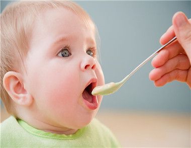 宝宝辅食添加时间表 不同阶段宝宝怎么添加辅食